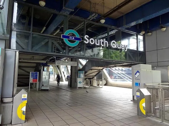 Modern 2Bed Apartment London Canary Wharf Great Transport Links - Perfect For Long Stays 0*,  United Kingdom